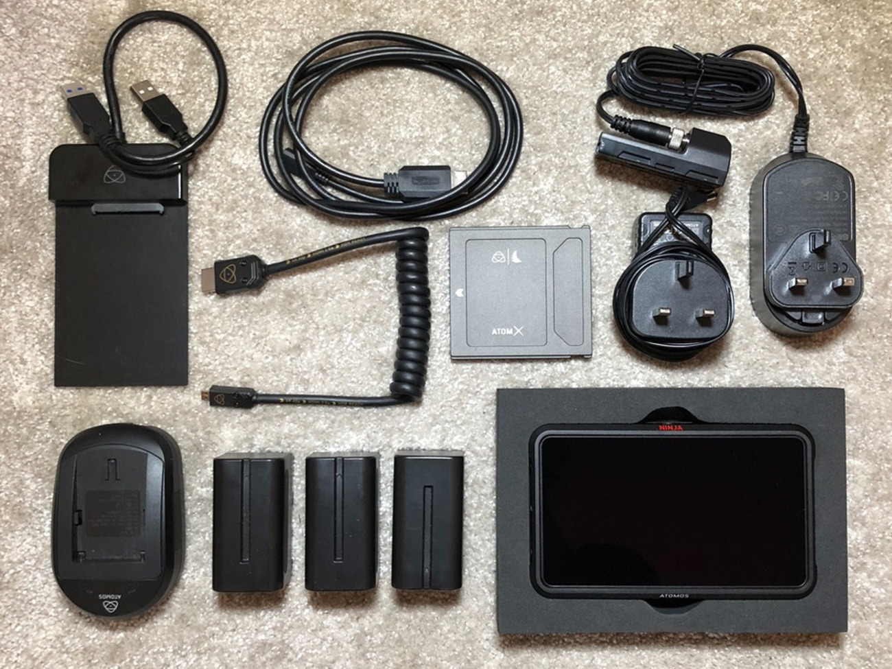 Atomos ninja v ssd monitor / recorder 4k dci / 60p  - 500gb atomx drive - 3