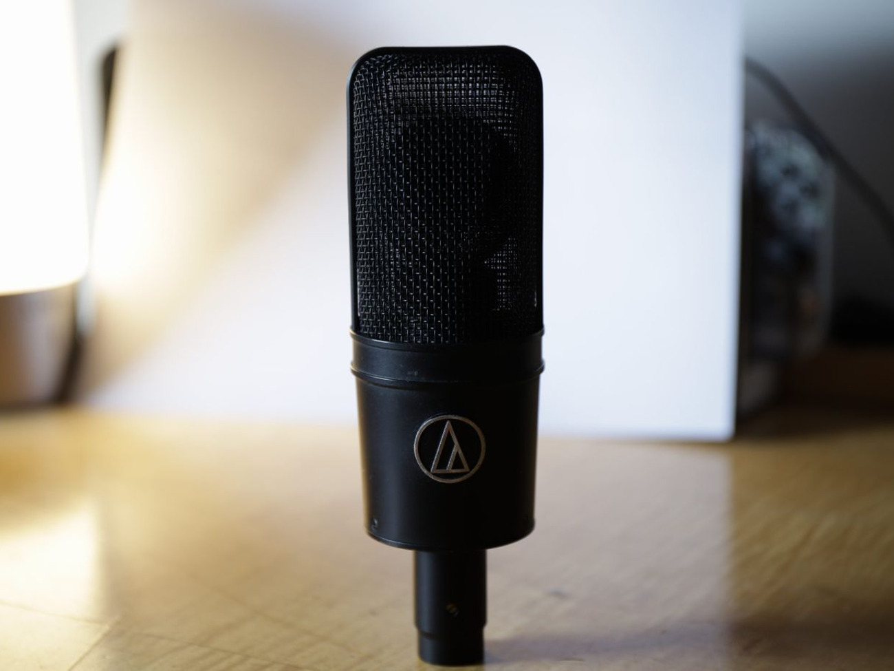 Audio technica at4033a studio condenser microphone