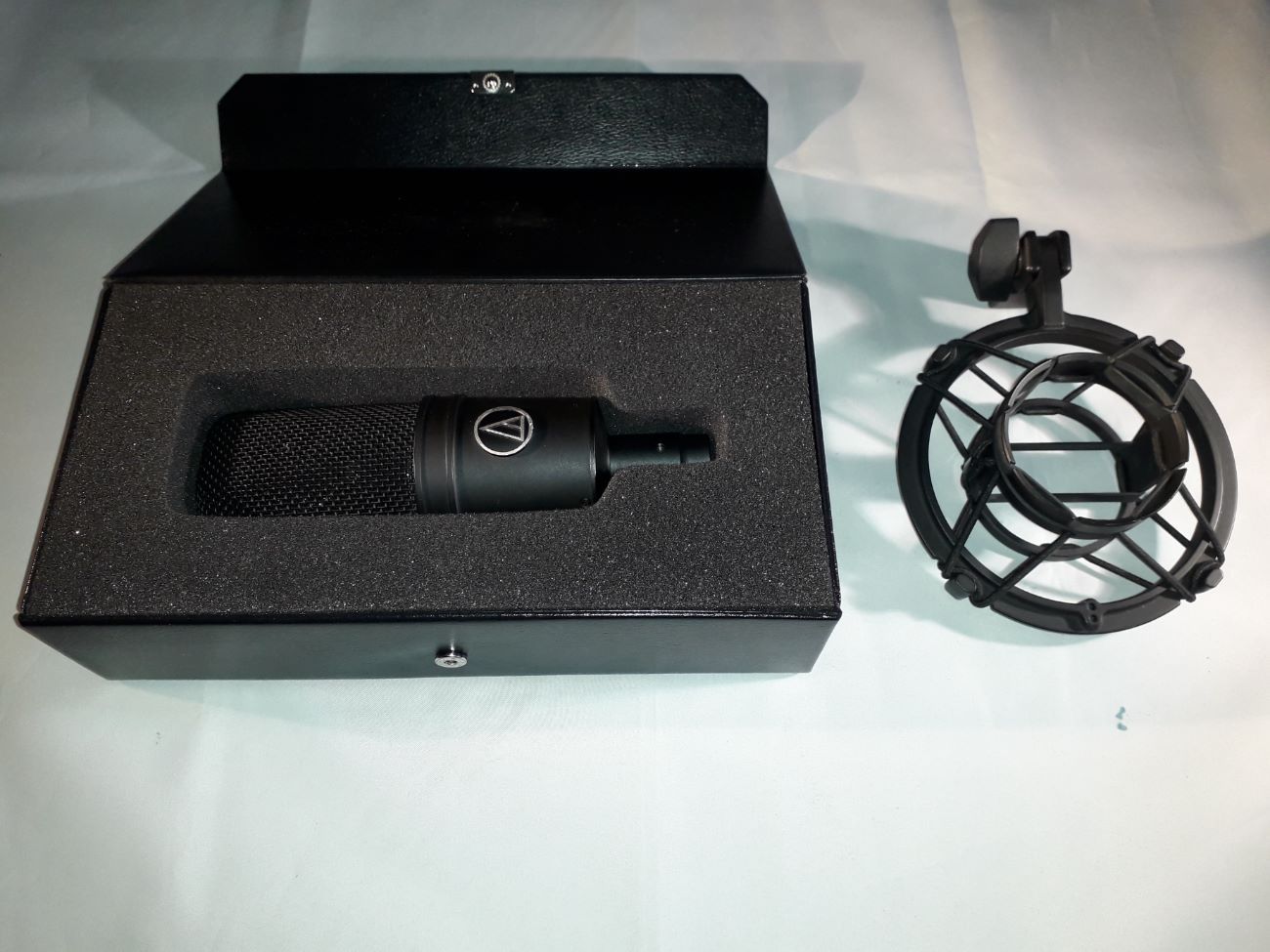 Audio technica at4040 microphone