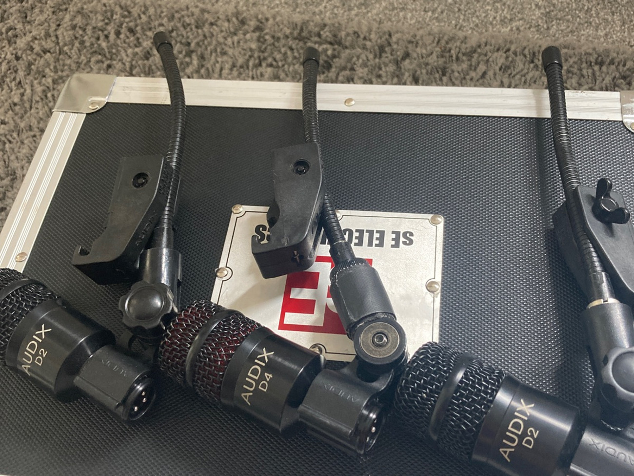 Audix d2 x 2 + d4 dynamic microphones