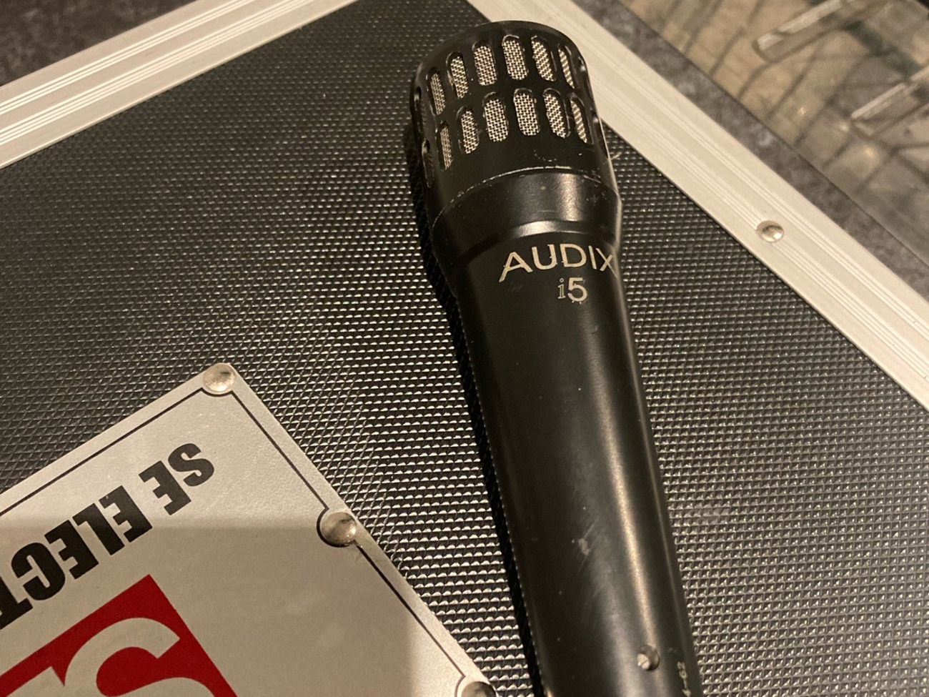 Audix i5 dynamic microphone