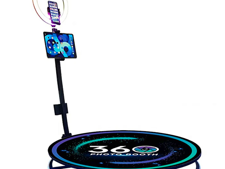 Automatic adjustable 360 photo booth