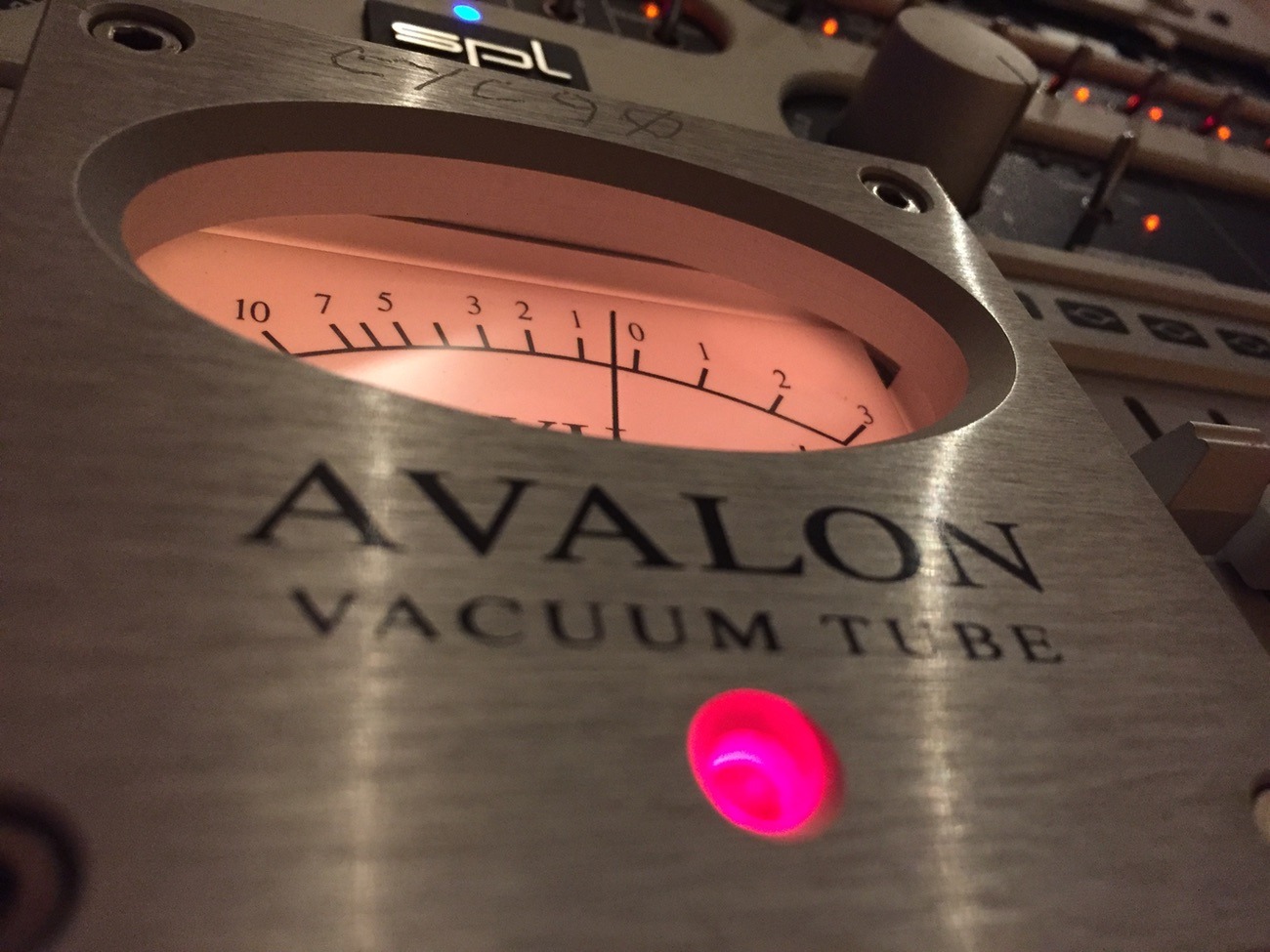 Avalon vt-747sp stereo valve compressor