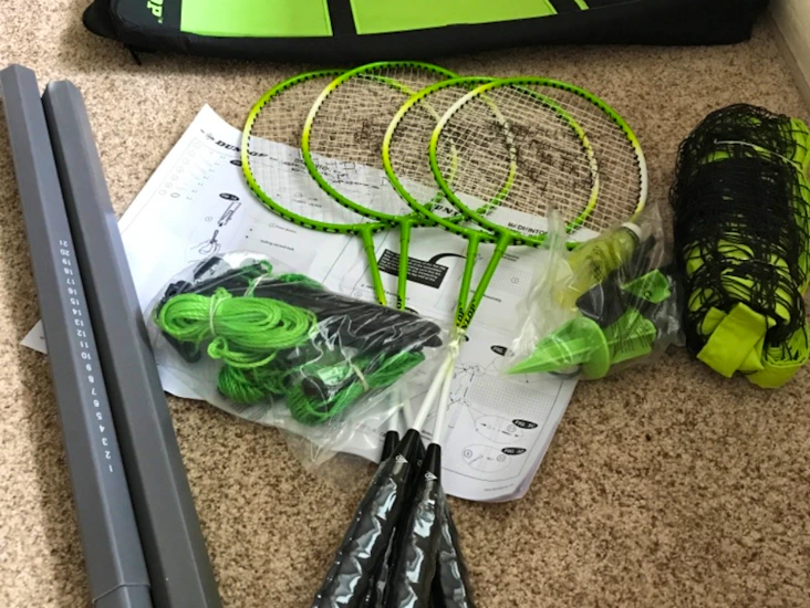 Badminton set 4 rackets, net carrying case