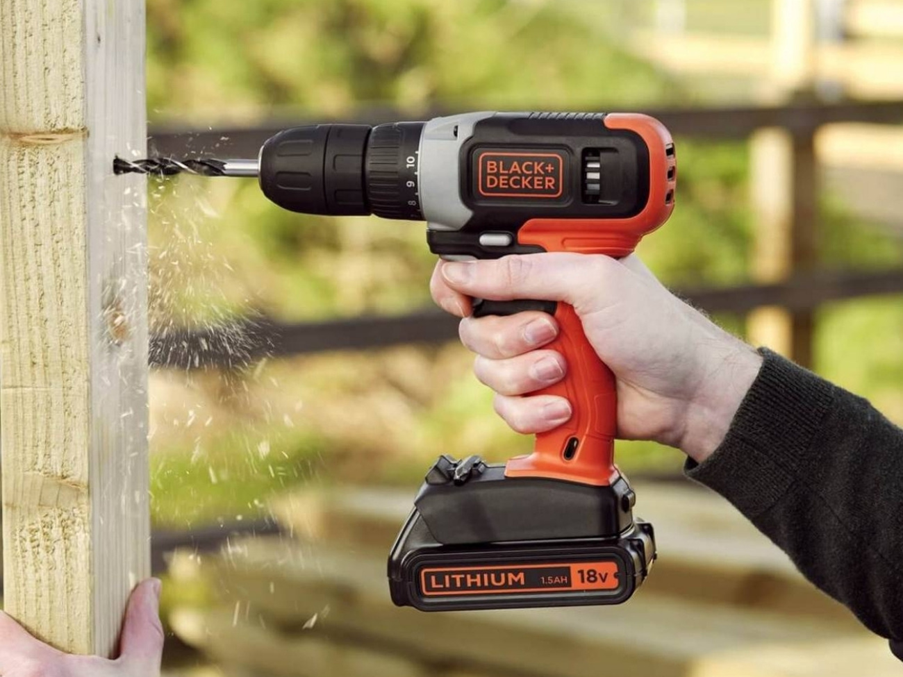 Basic drill & drill bit kit - black & decker