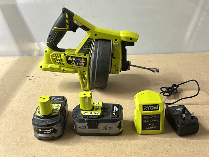 Battery powered drain auger