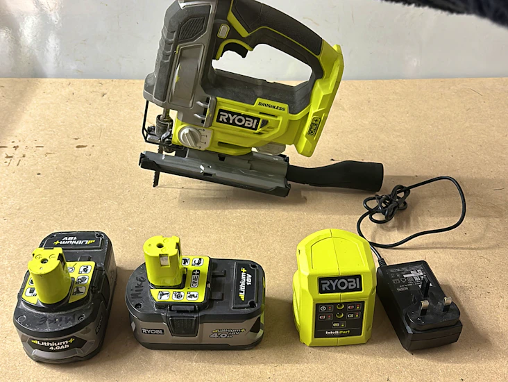 Battery powered jigsaw