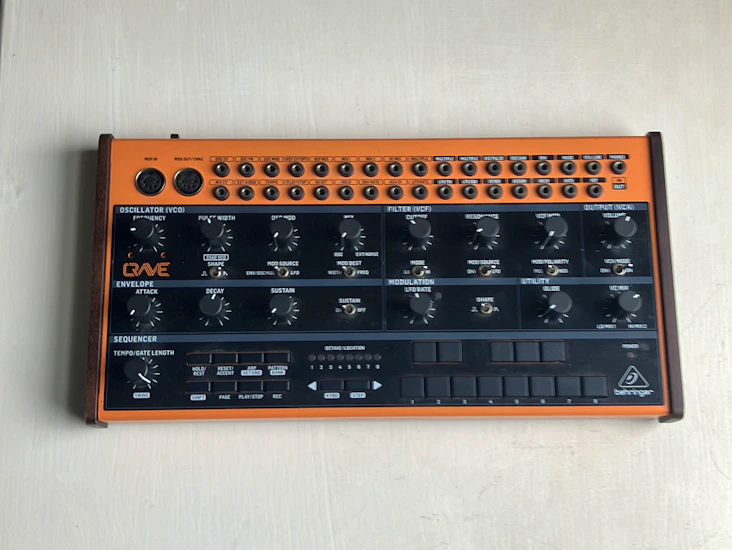 Behringer crave analog semi-modular synthesizer