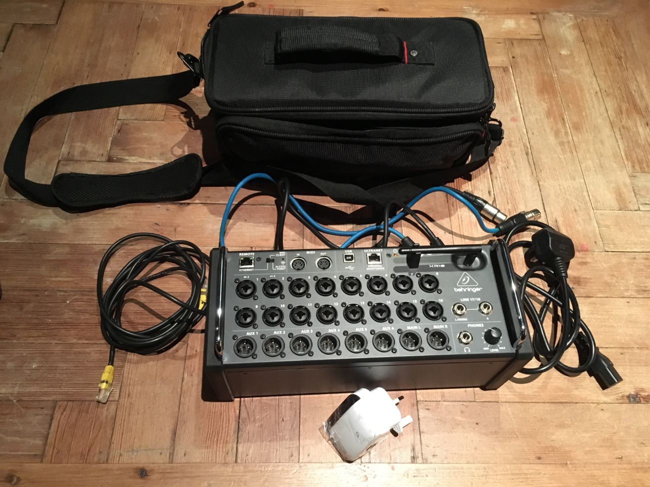 Behringer mixer xr18