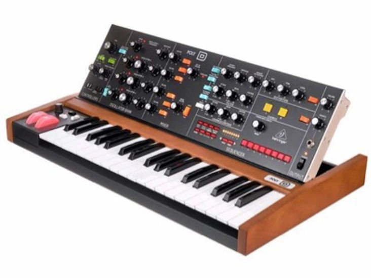 Behringer poly d - analog synth