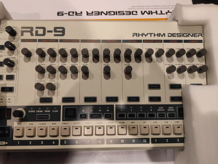 Behringer rd-9 (roland tr-909 clone) rd9
