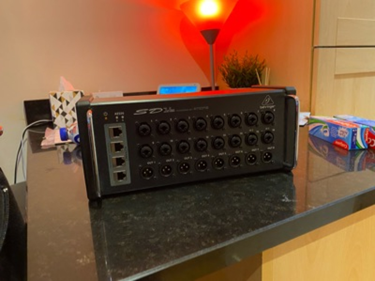 Behringer sd16 stagebox 