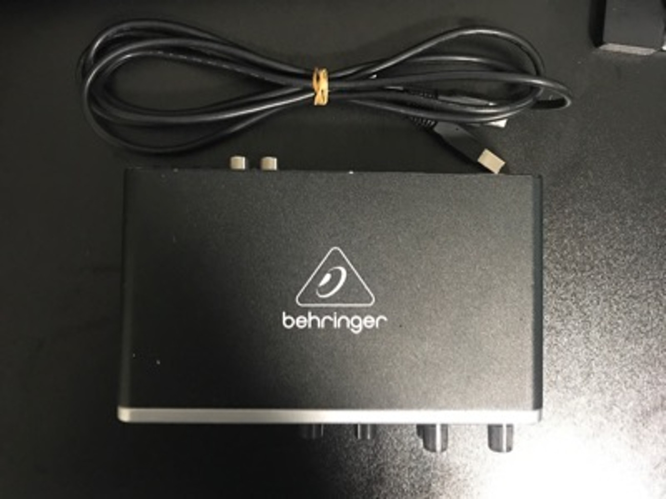 Behringer u-phoria umc204hd usb audio interface