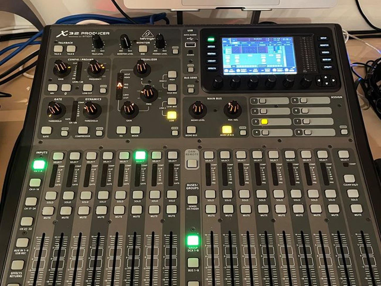 Behringer x32 produser digital mixer