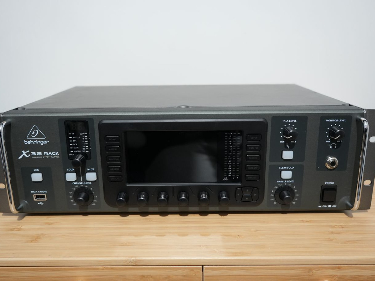 Behringer x32 rack digital mixer + x-dante expansion card