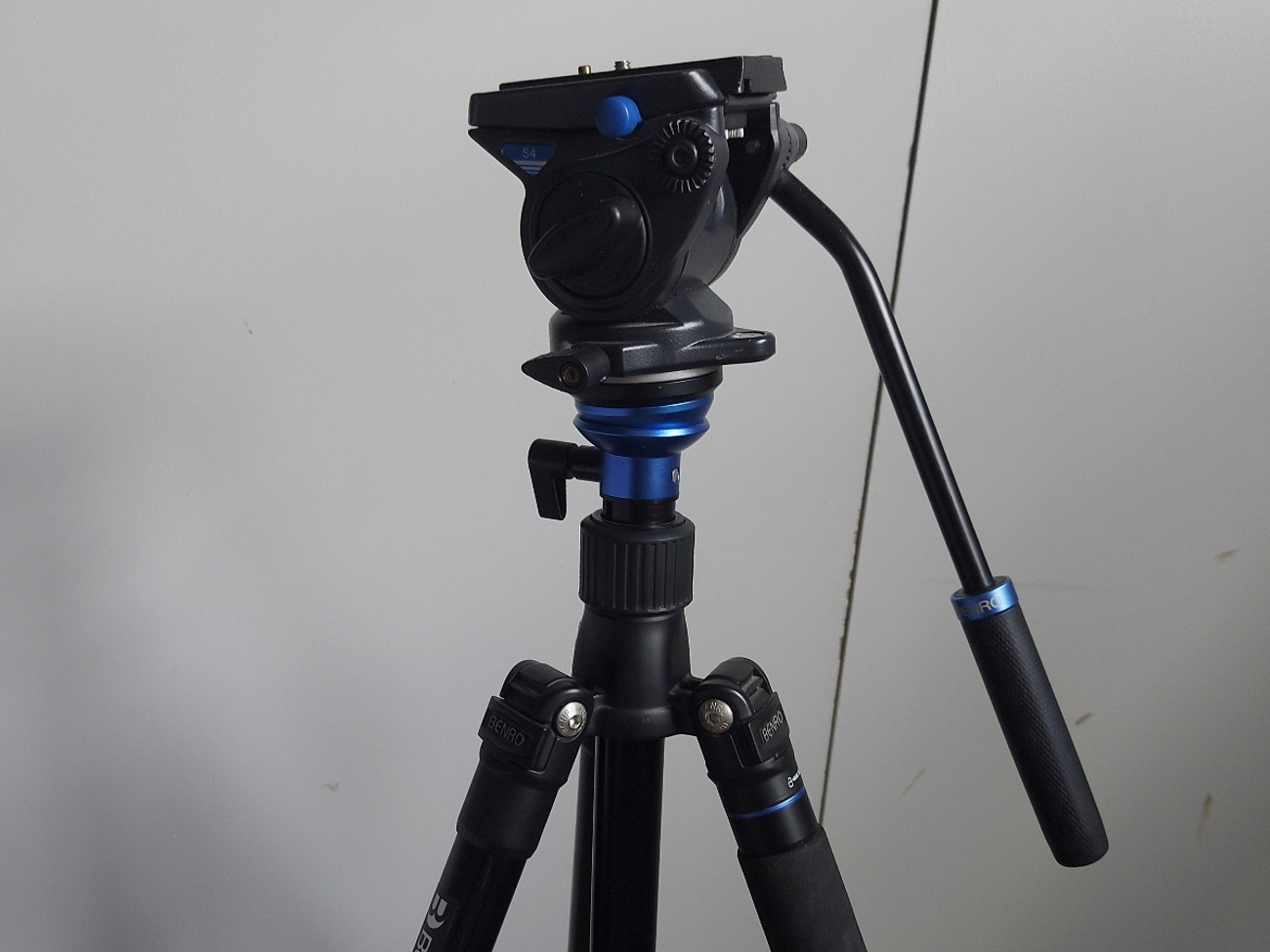 Benro air tripod