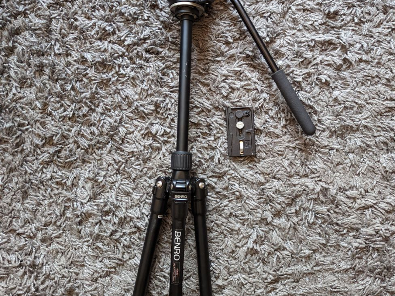 Benro tripod + manfrotto fluid head