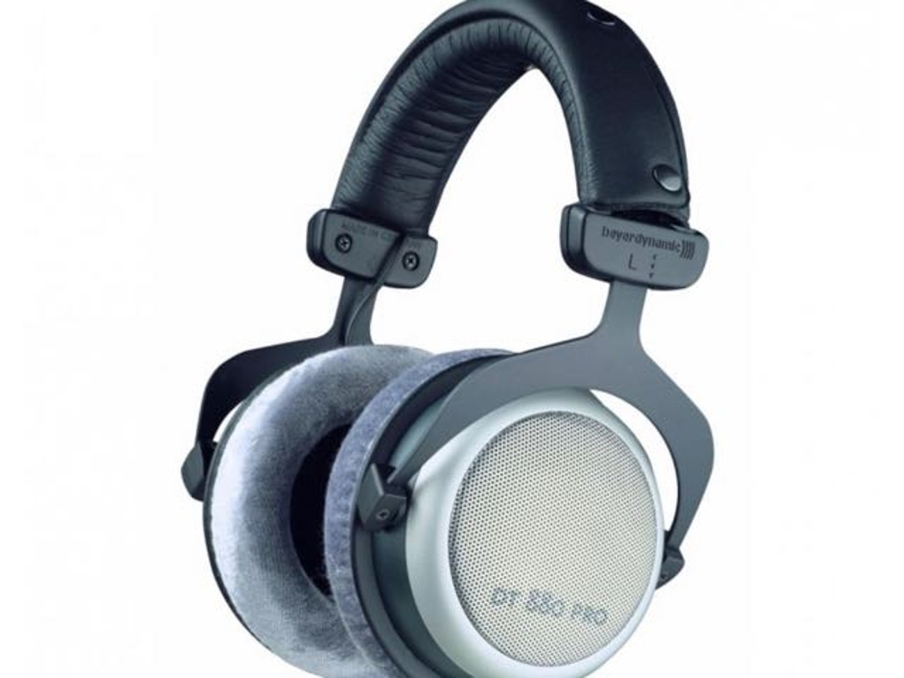 Beyerdynamic dt 880 pro headphones