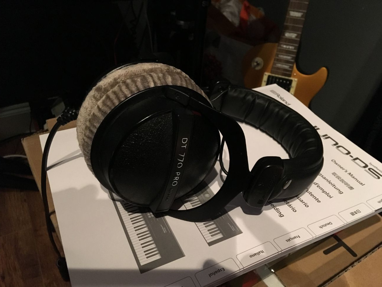 Beyerdynamic dt770 250 ohm closed back headphones