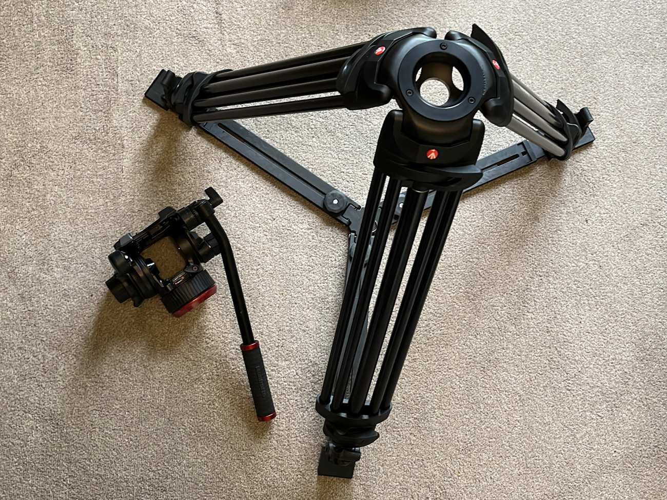 Manfrotto video tripod 