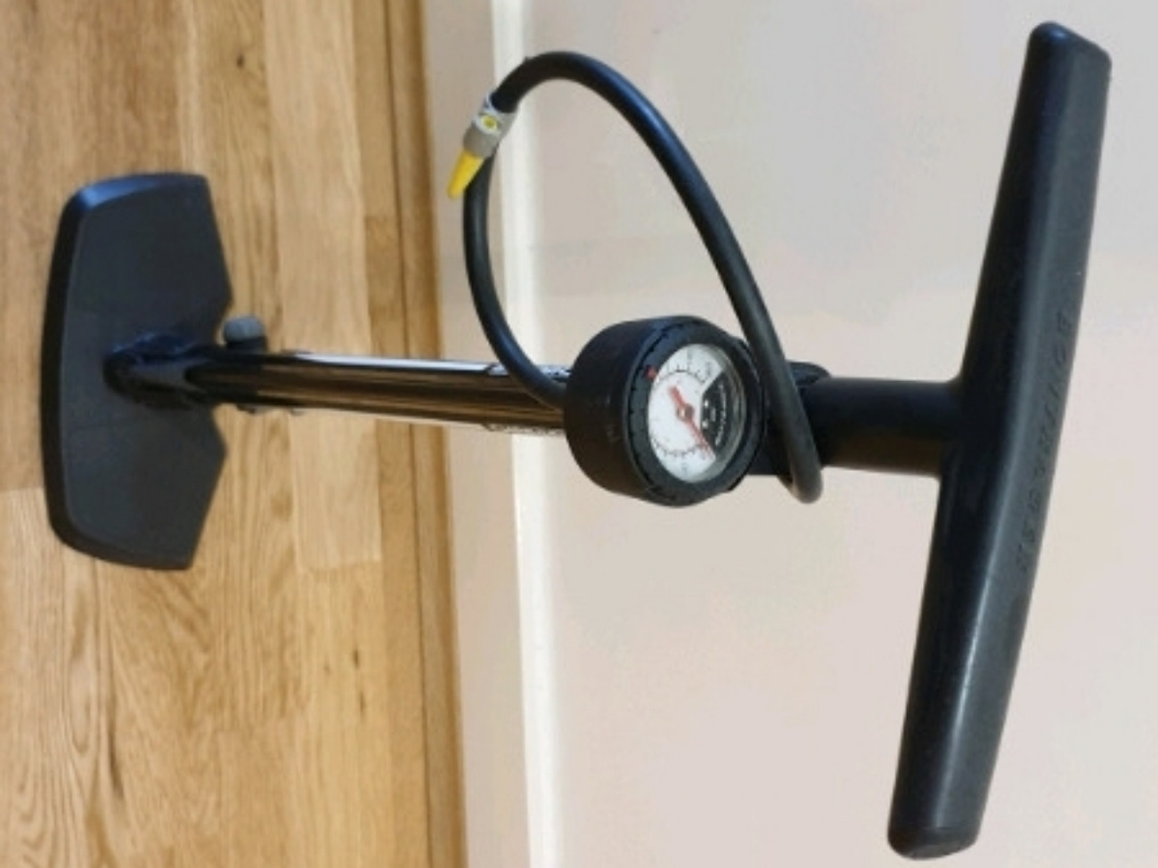 Bike track pump