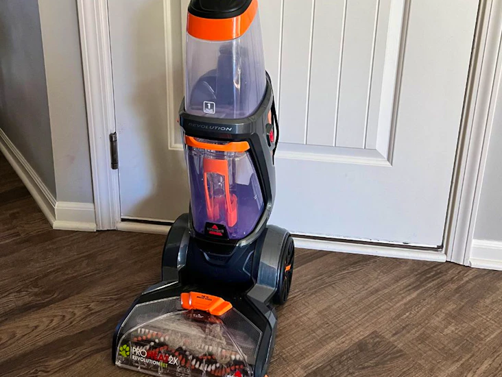 Bissell proheat pet full size upright carpet cleaner