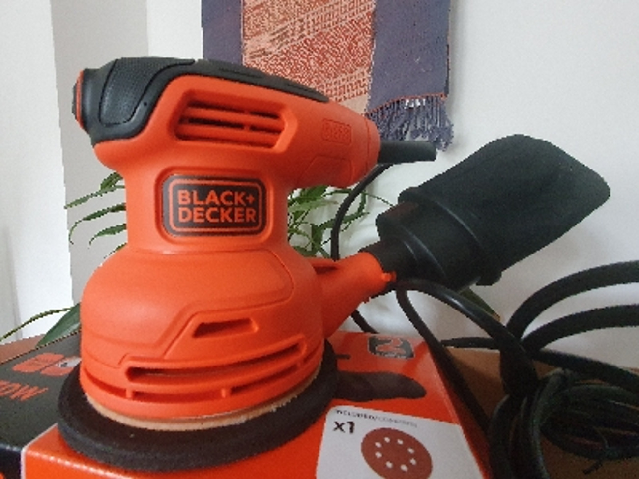 Black & decker random orbital sander