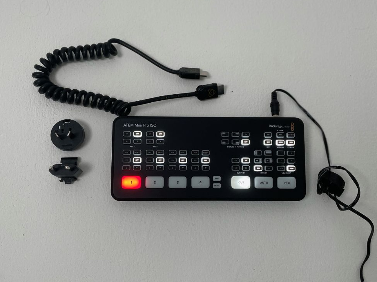 Blackmagic atem mini pro iso