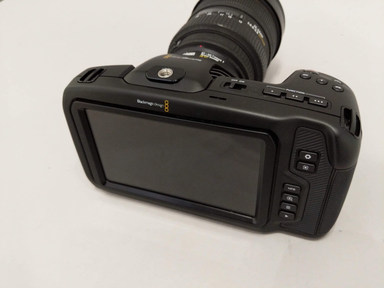 Blackmagic bmd-cinecampochdmft4k pocket cinema camera 4k + metabones adapter + memory card