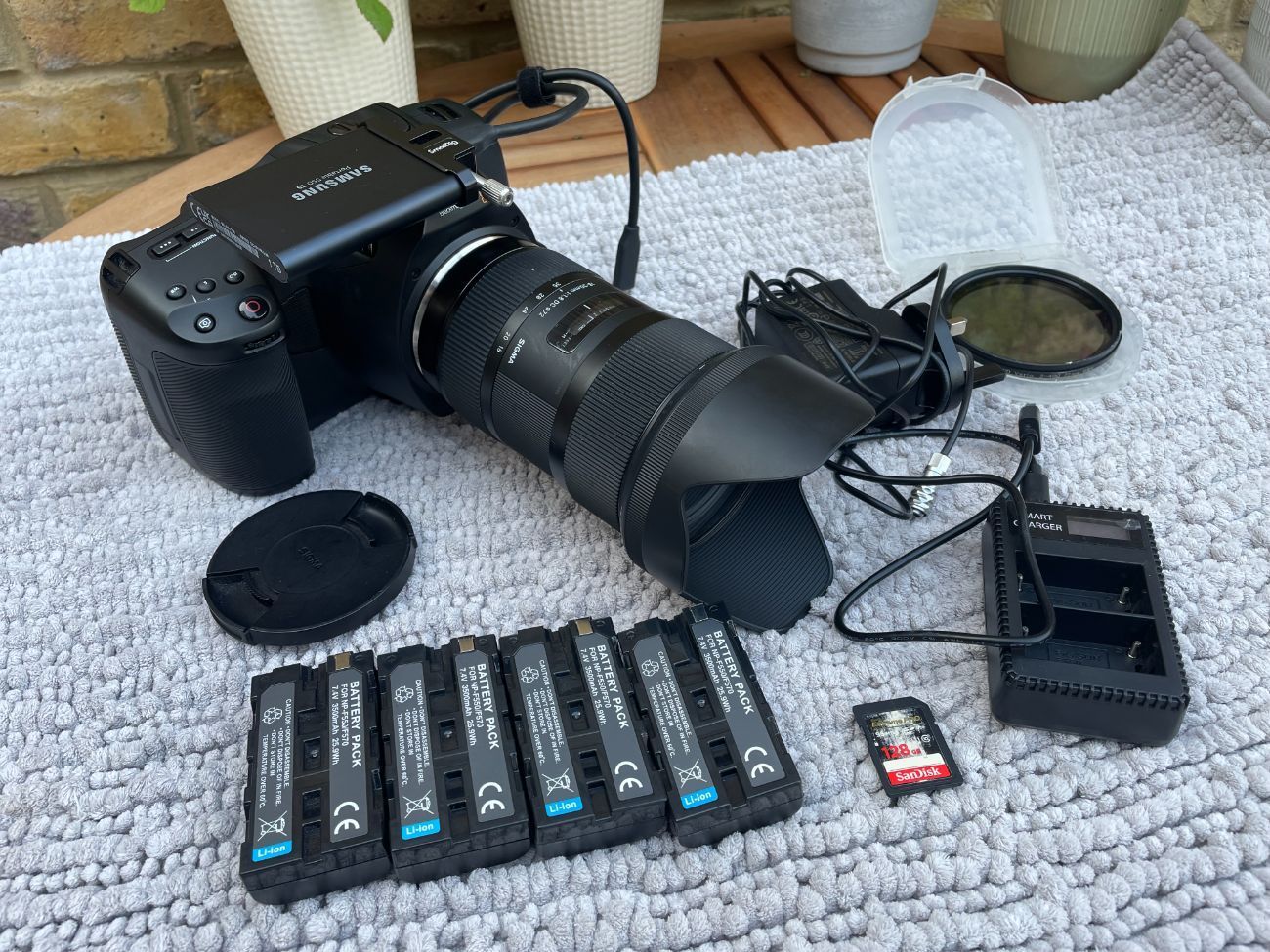 Blackmagic bmpcc 6k pro with sigma art 18mm - 35mm f1.8
