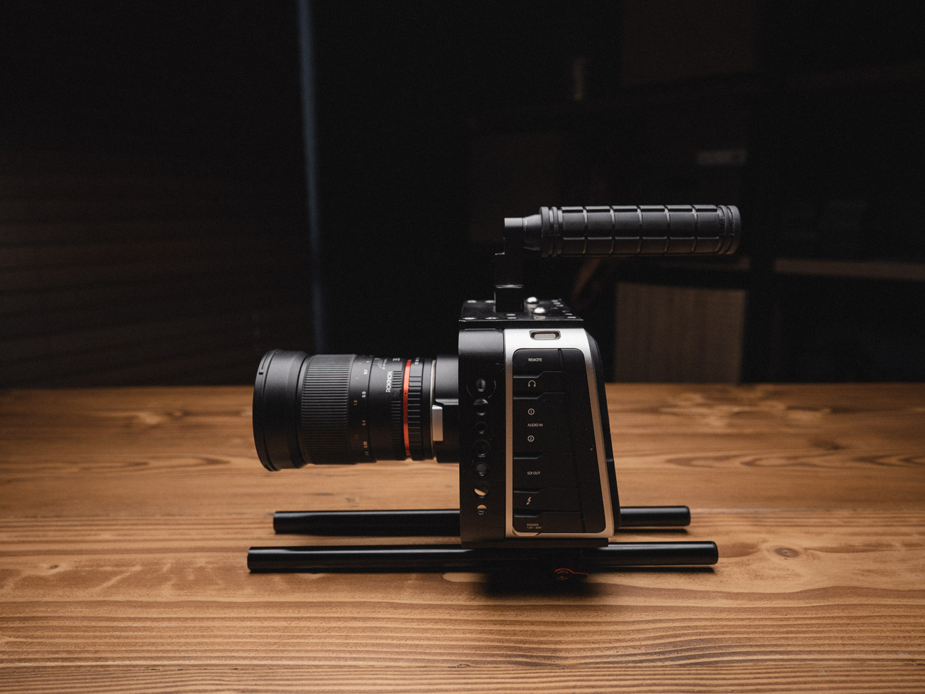 Blackmagic cinema camera ef 2.5k - shoot kit