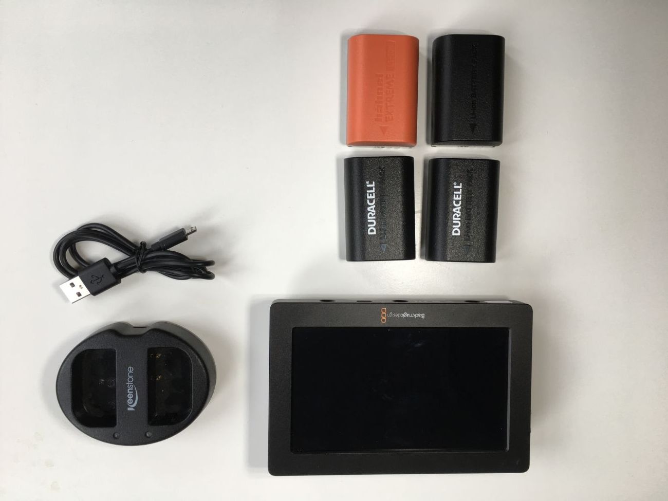 Blackmagic design video assist 5-inch kit