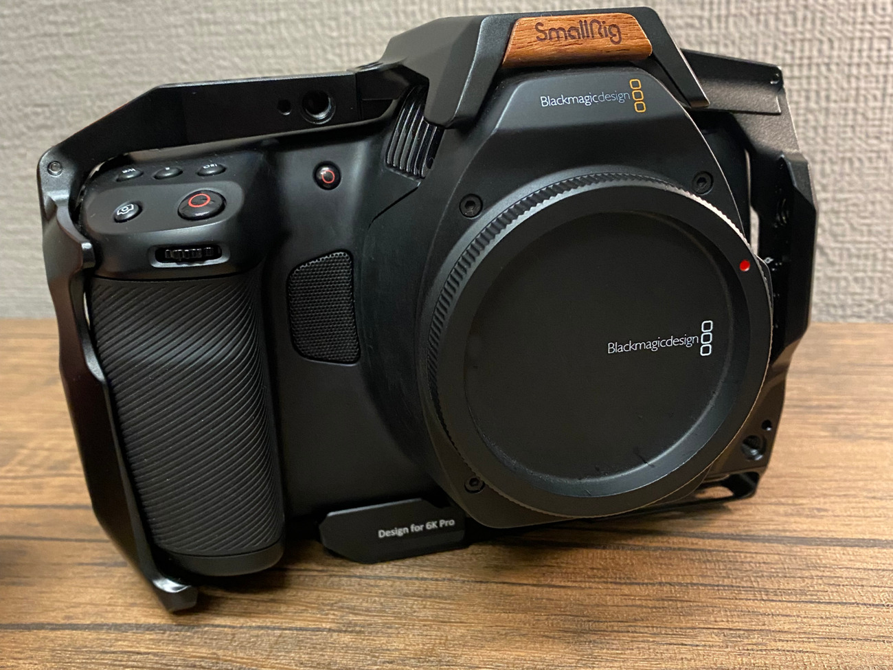 Blackmagic pocket cinema camera 6k pro body with cage
