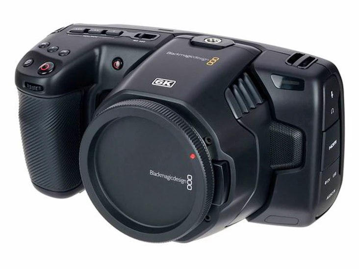 Blackmagic pocket cinema camera 6k (with smallrig half cage)