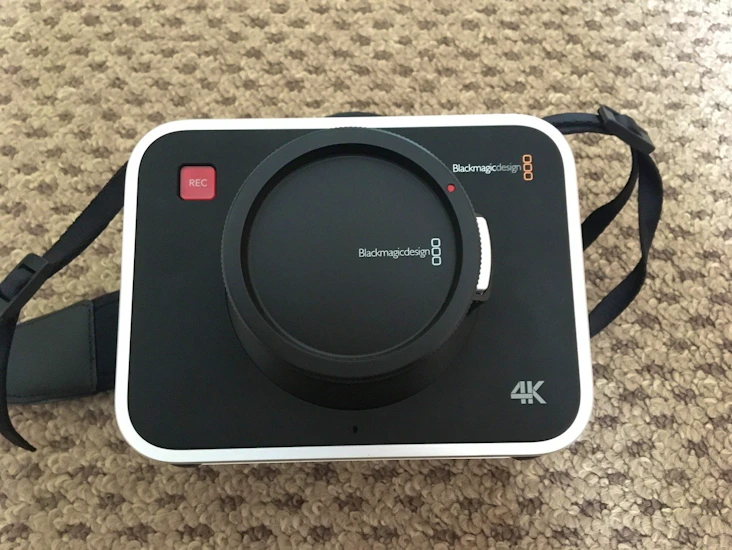 Blackmagic production camera 4k (ef mount)