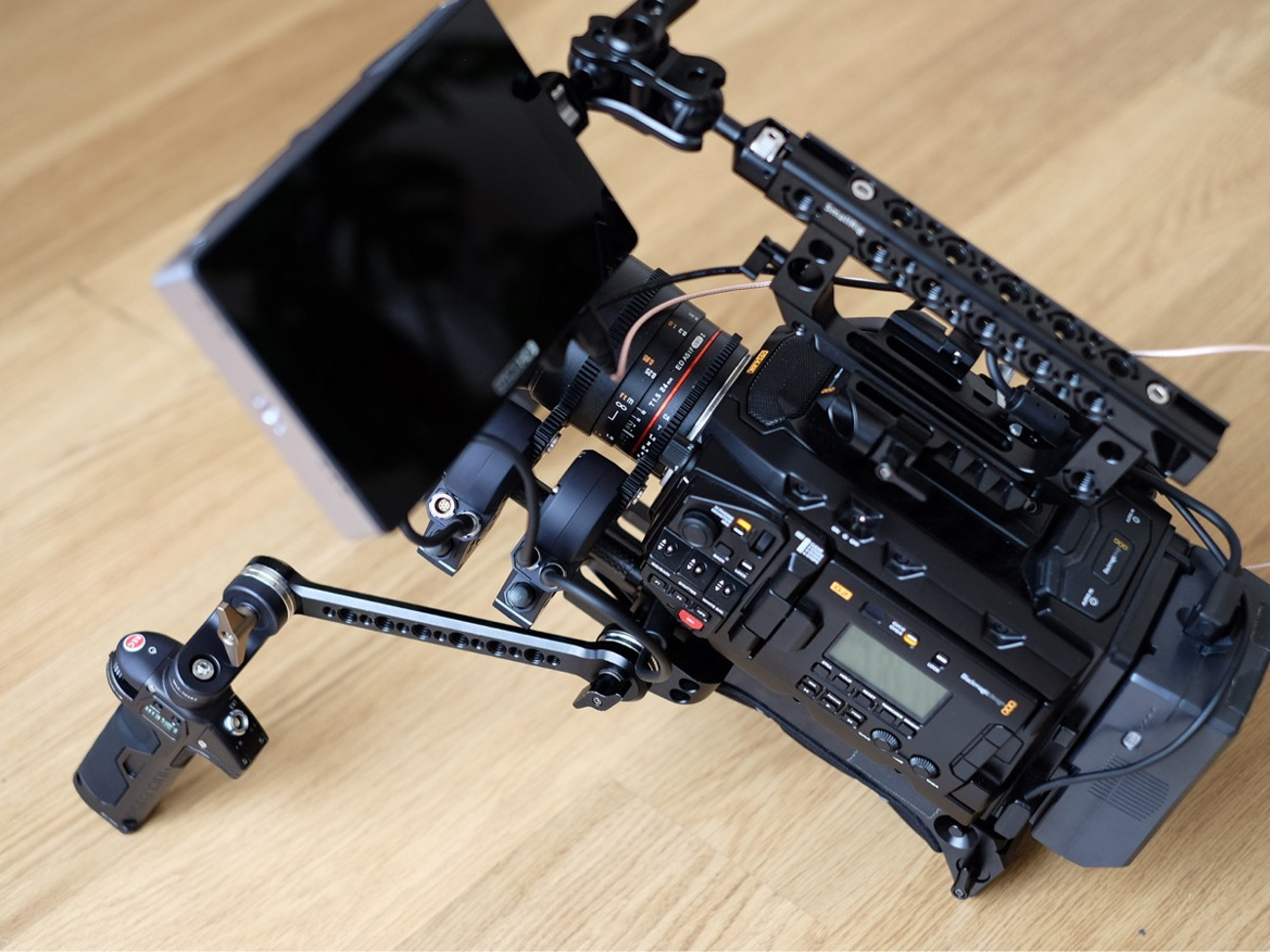 Blackmagic ursa mini pro g2 bundle