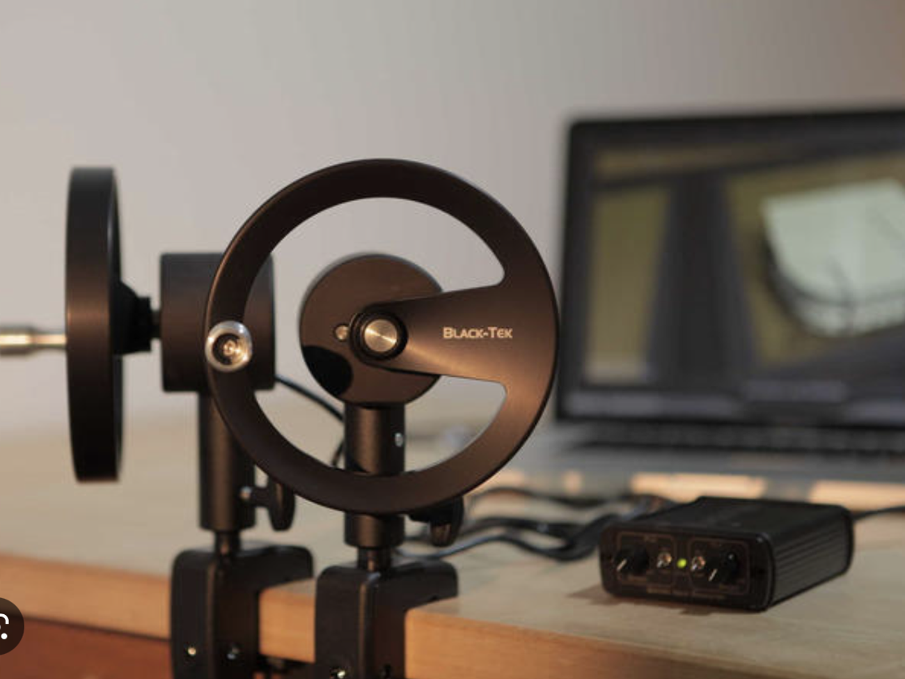 Black-tek geared head simulator