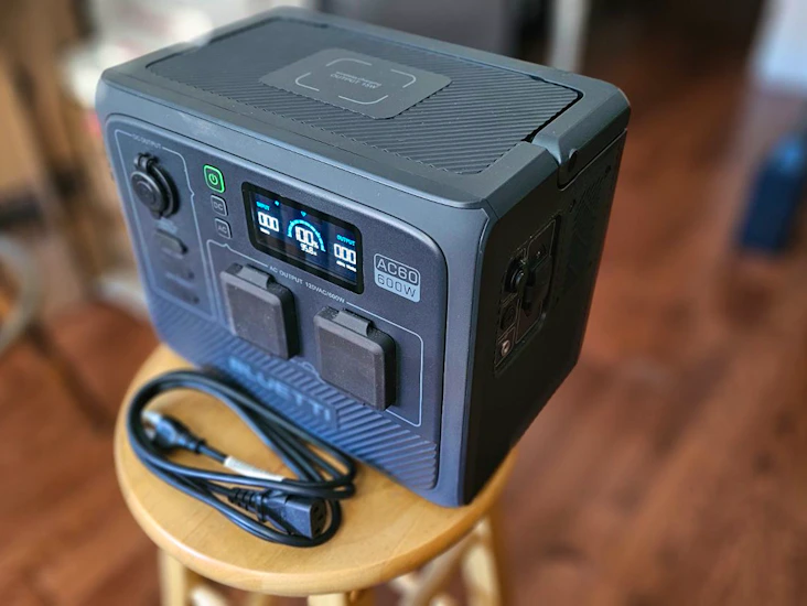 Bluetti ac60 portable power station 600w