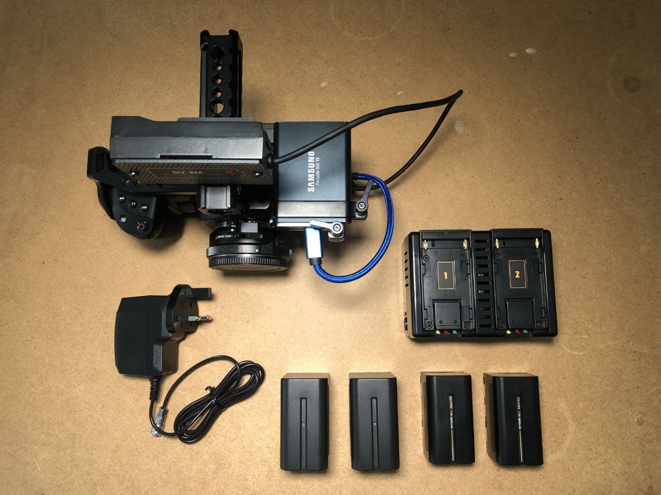 Bmpcc 4k + 2tb hd & huge battery kit - smallrig cage 