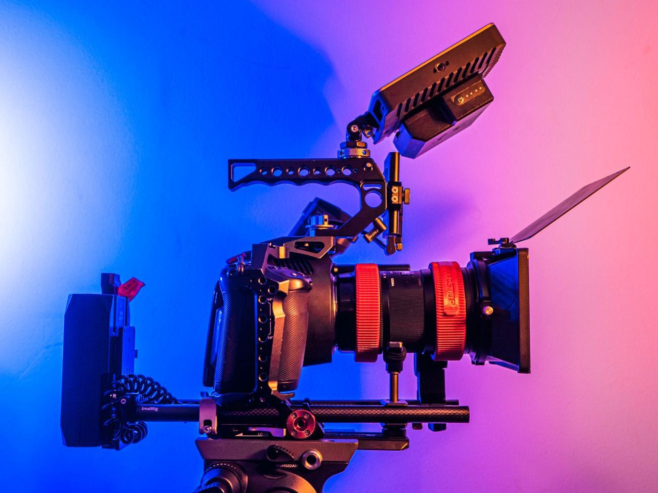 Bmpcc 6k pro beast cinema kit - 18-35mm + tripod + ff + screen + x2 vlocks (blackmagic)