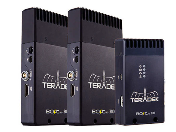 Bolt 300 2x receivers, ac-7 handheld monitor, sdi + hdmi