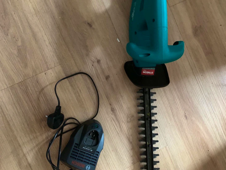 Bosch cordless hedge trimmer ahs 45-15 li