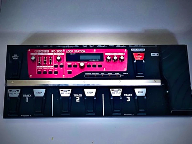 Boss rc-300 loop station