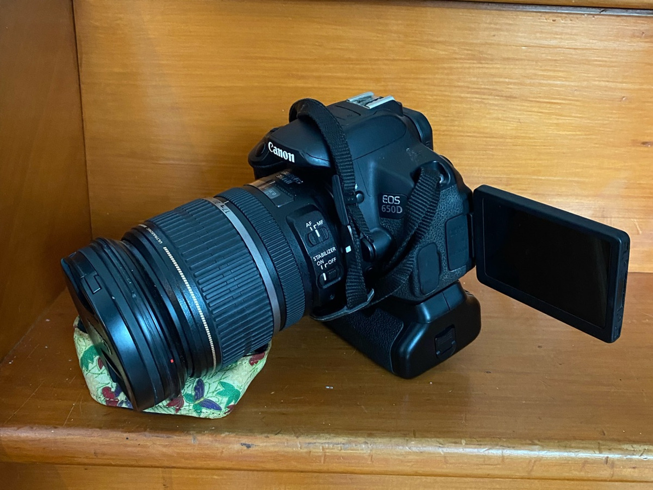 Bundle canon 650d + canon ef-s 17-55mm f/2.8 is usm lens
