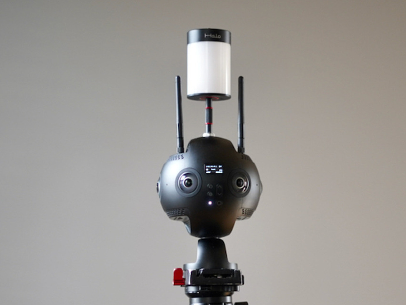 Bushman halo light for 360 cameras