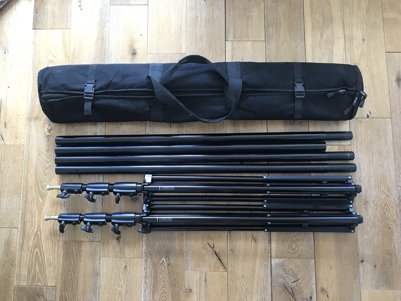 Calumet heavy duty background support system