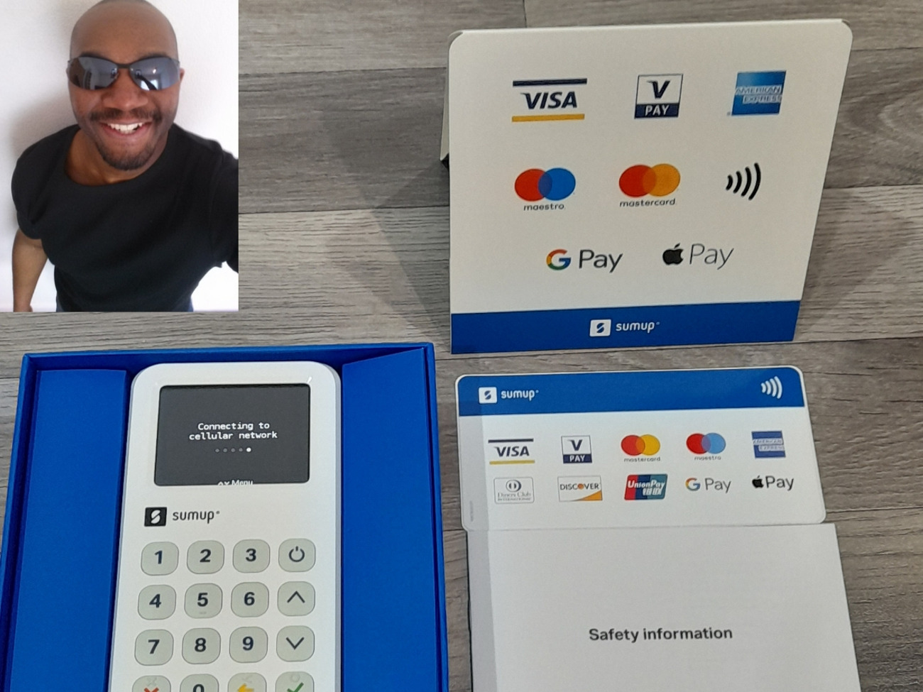 Camera free portable credit card machine for mobile payments