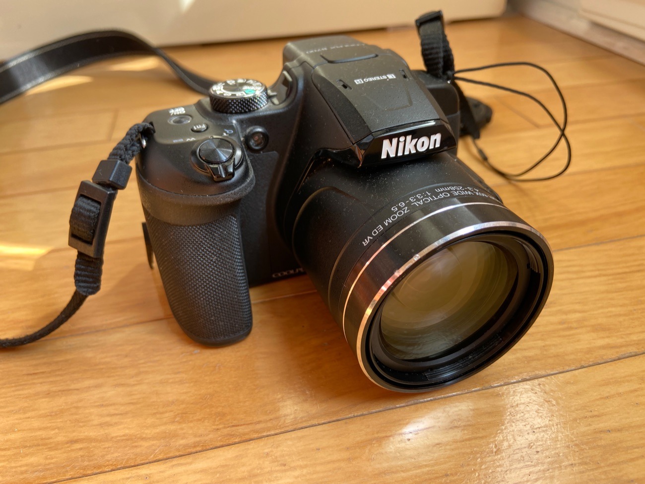 Camera nikon b700 4k optical zoom 60x (sd card not included)