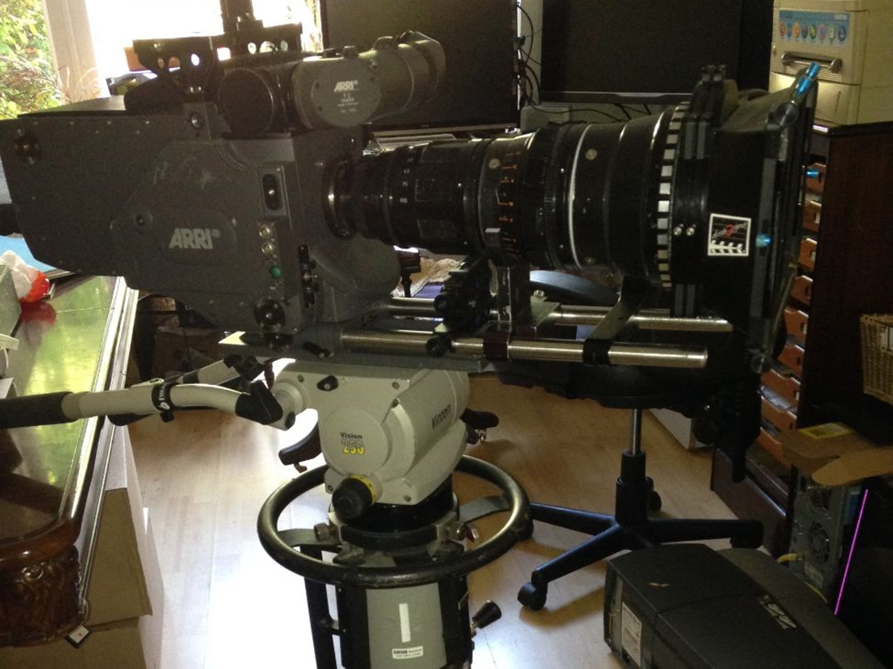 Camera pedestal - dolly