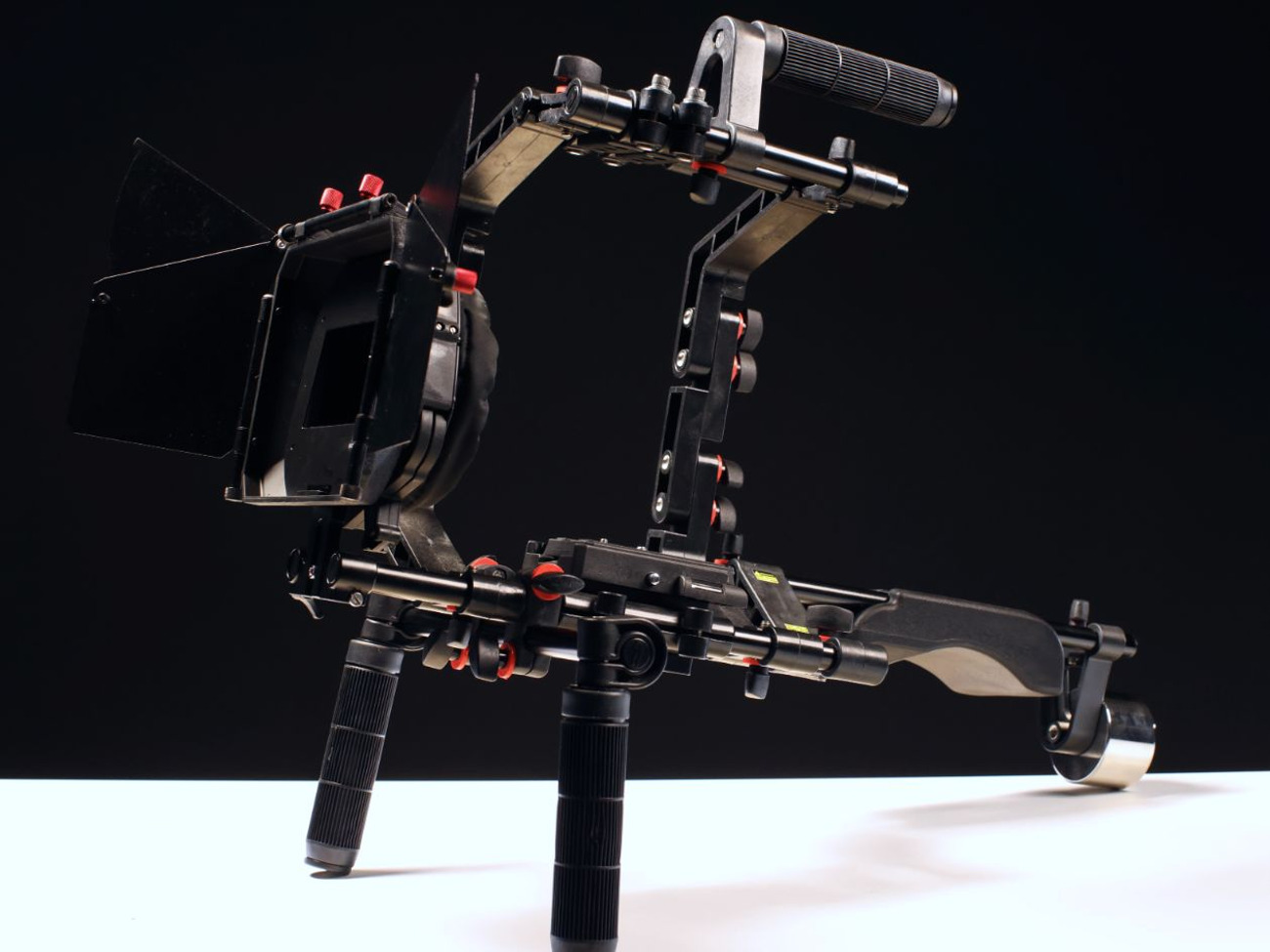 Camera shoulder support rig kit with cage & matte box